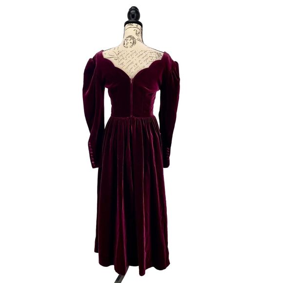 Laura Ashley Vintage Burgundy Velvet Drop Waist Long Dress Scalloped Neckline 6 - Picture 4 of 9